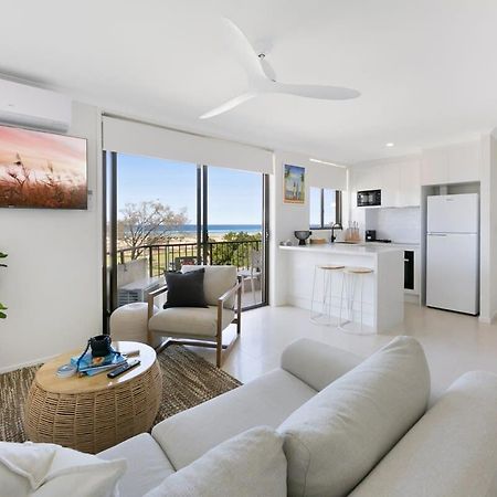 Beachfront Studio With Balcony & Stunning Views Apartment Gold Coast Exterior photo